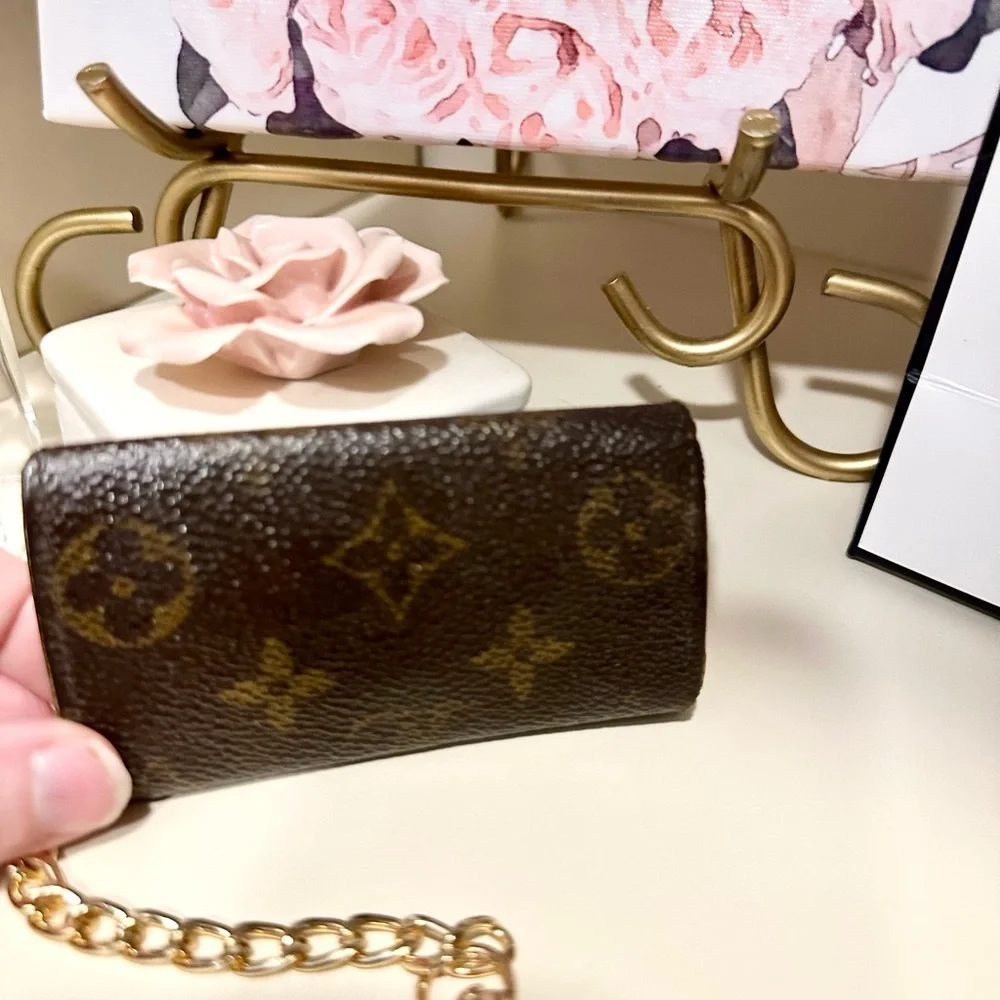 Louis Vuitton Monogram Key Holder EUC - Picture 2 of 5